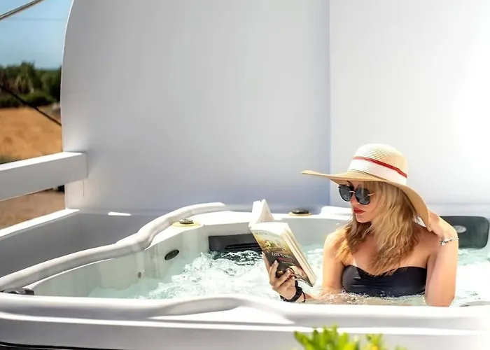 Bellagio * Perissa (Santorini)