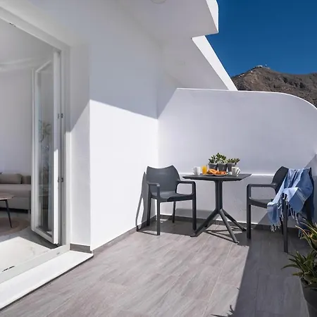 Bellagio Perissa (Santorini)