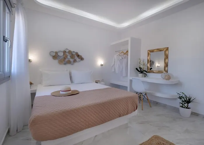 Bellagio Apartment Perissa (Santorini)